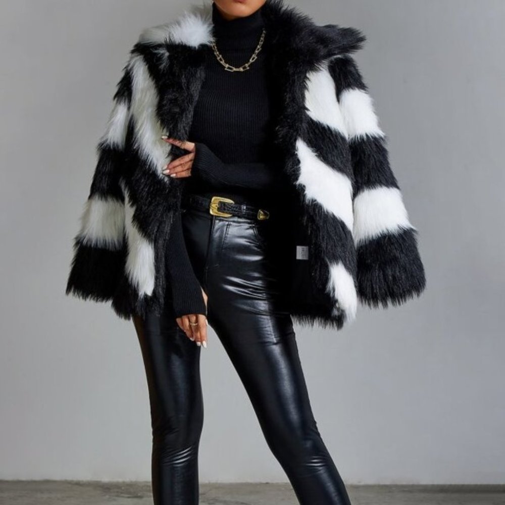 WOW FACTOR Striped Faux Fur Teddy coat jacket cont - Picture 4 of 6